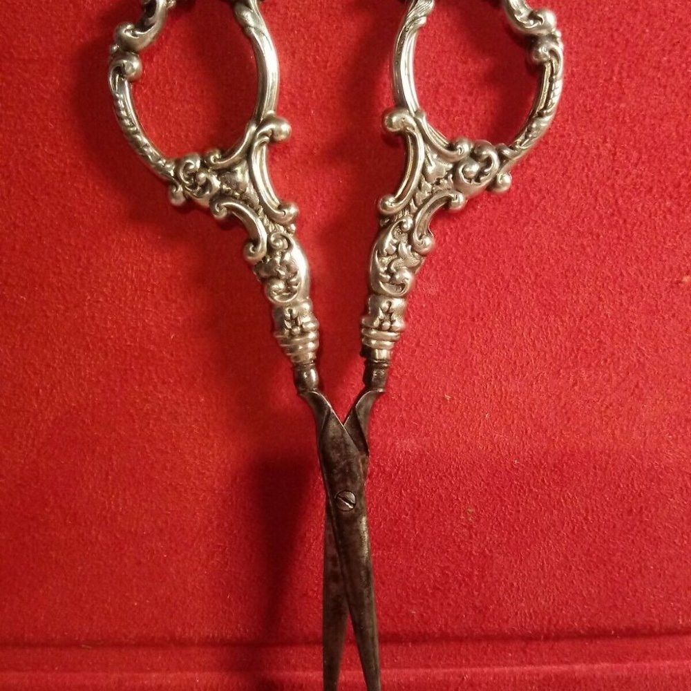 Ornate Antique Sterling Silver Embroidery Scissors * American * Circa 1890s